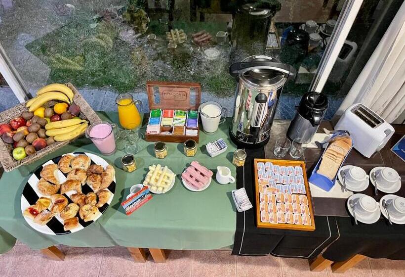 בית מלון כפרי Hosteria Lago Cardiel