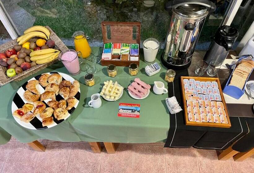 בית מלון כפרי Hosteria Lago Cardiel