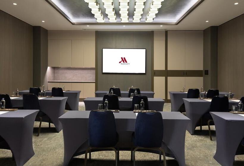 ホテル Izmir Marriott