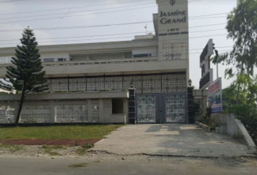 בית מלון כפרי Jasmine Grand