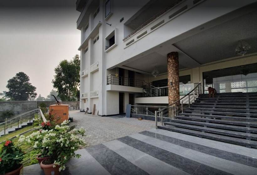 בית מלון כפרי Jasmine Grand