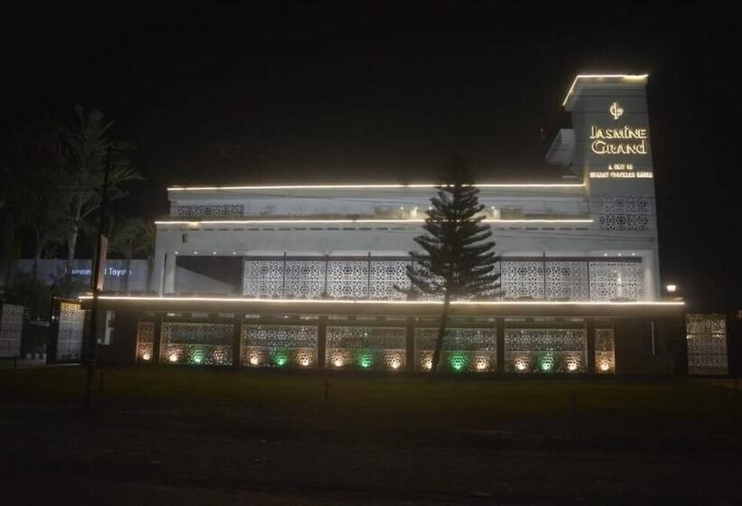 בית מלון כפרי Jasmine Grand