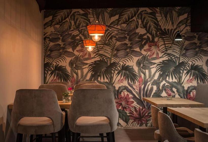 Отель L  Hôtel & Spa Ribeauville  Haut Koenigsbourg