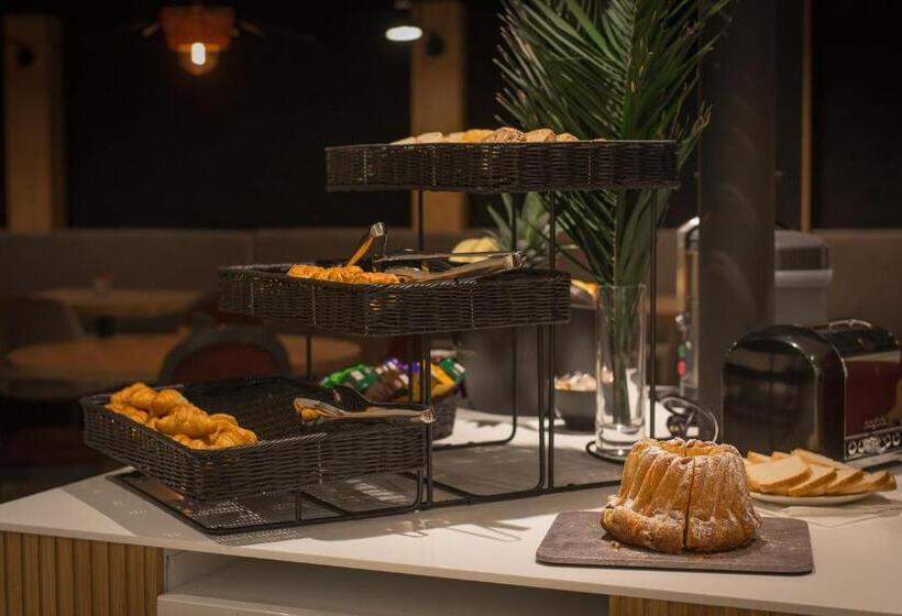 Отель L  Hôtel & Spa Ribeauville  Haut Koenigsbourg