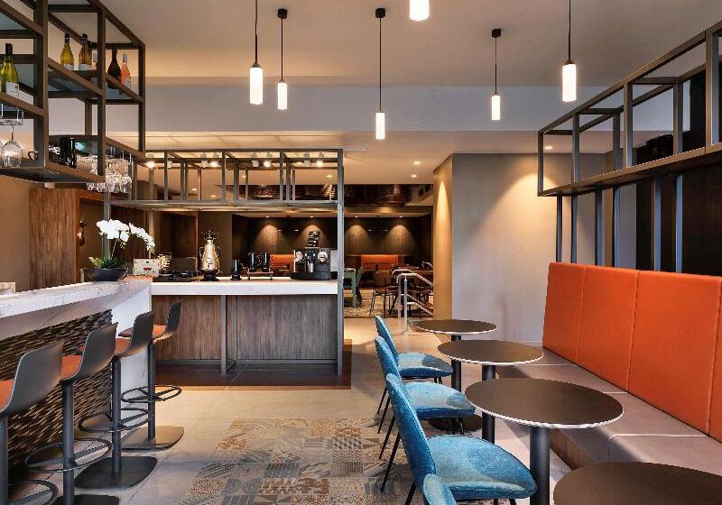 ホテル Mercure Auckland Queen Street