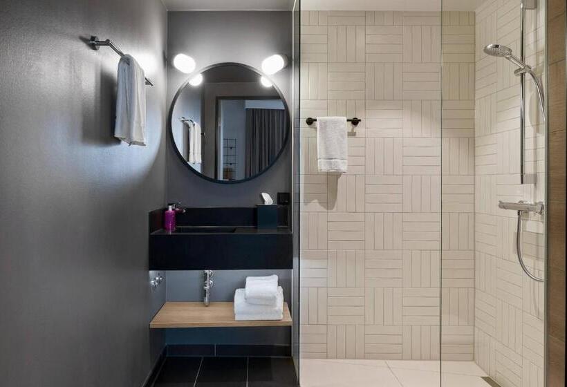 호텔 Moxy Cologne Bonn Airport