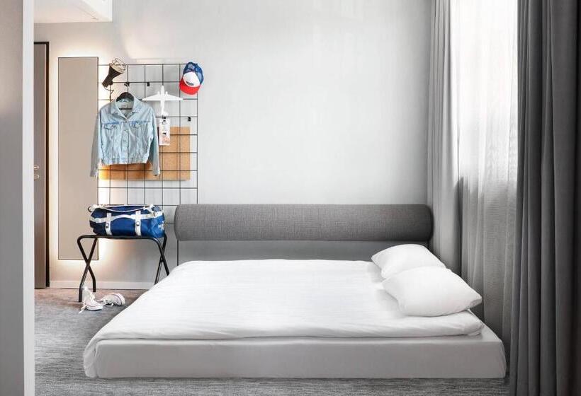 호텔 Moxy Cologne Bonn Airport