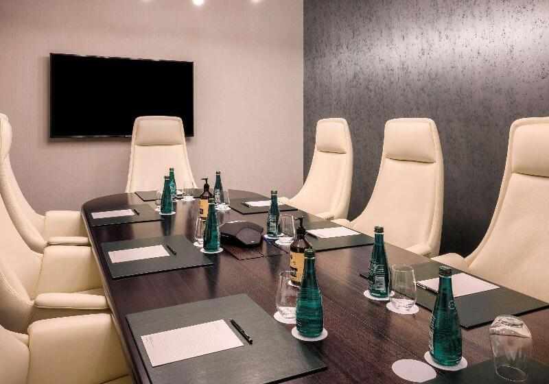 酒店 Mövenpick Hobart