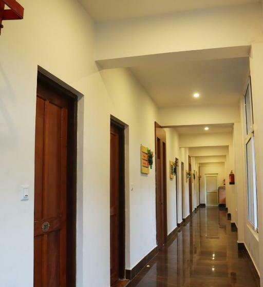 בית מלון כפרי One Earth Kempty Boutique