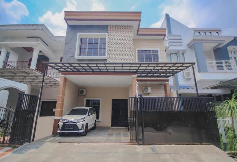 ホテル Oyo 90338 Rumah Yasmin Syariah