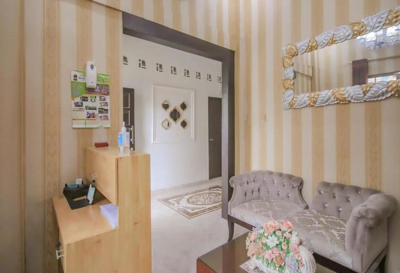 ホテル Oyo 90338 Rumah Yasmin Syariah