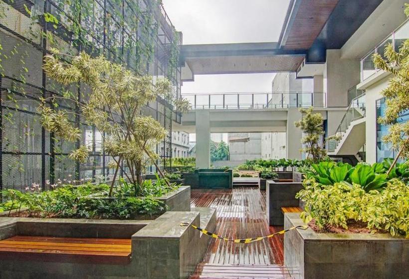 酒店 Oyo 90339 Evenciio Apartment