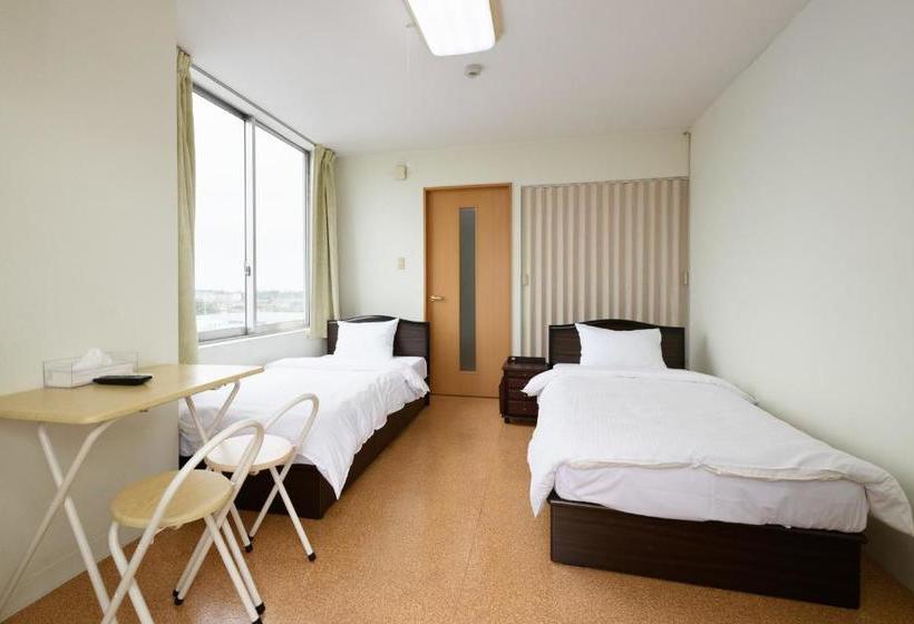 ホテル Oyo  Sharom