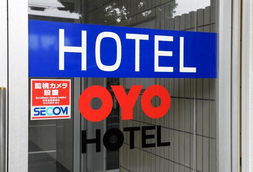 ホテル Oyo  Sharom