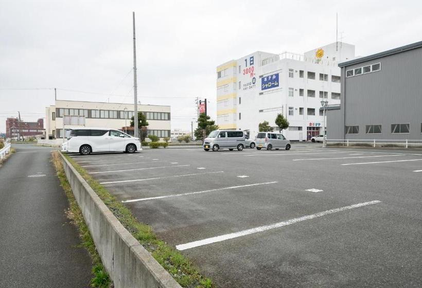 ホテル Oyo  Sharom