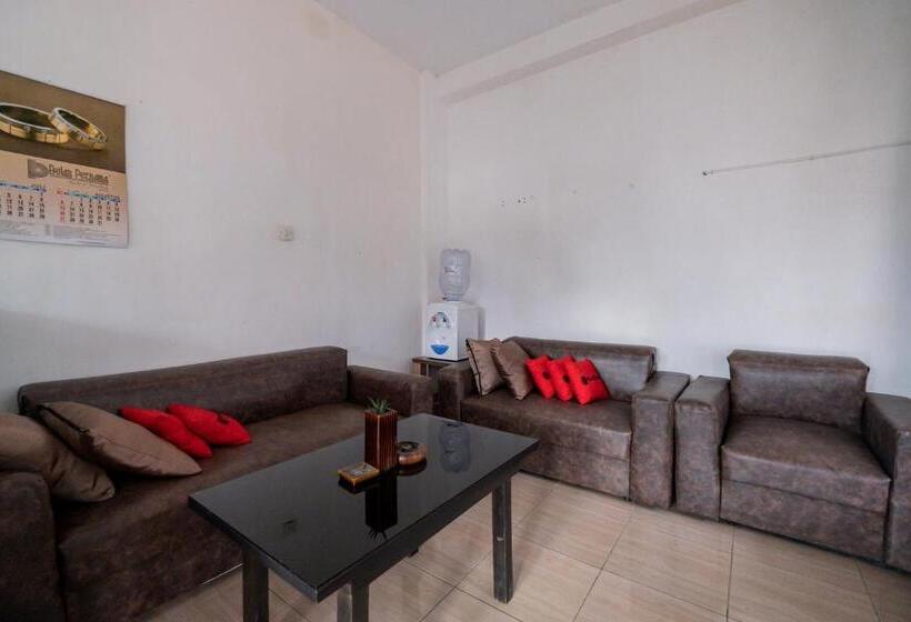 酒店 Reddoorz At Omahku Guest House Batu