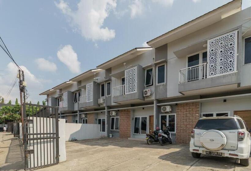 فندق Reddoorz @ Jalan Demang Lebar Raya Palembang