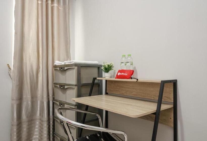 فندق Reddoorz @ Jalan Demang Lebar Raya Palembang