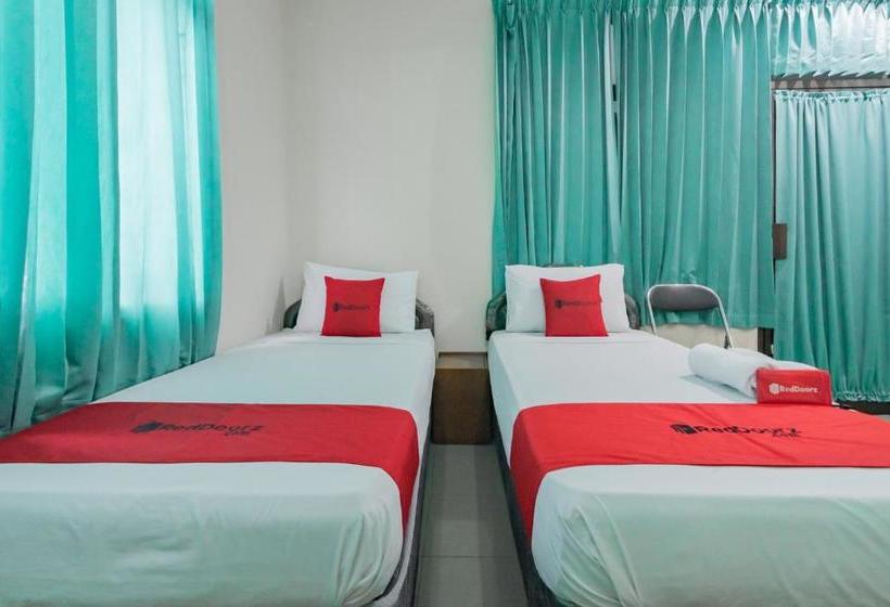 酒店 Reddoorz Near Tegalega Bandung