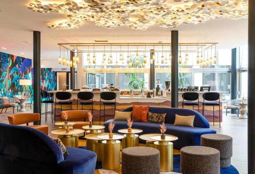 Отель Renaissance Bordeaux