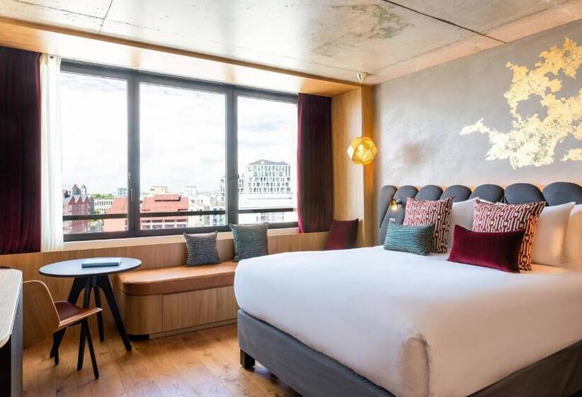 Отель Renaissance Bordeaux