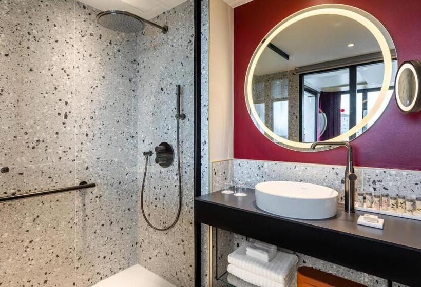 Отель Renaissance Bordeaux