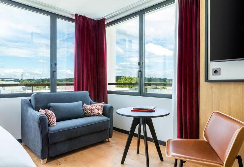 Отель Renaissance Bordeaux