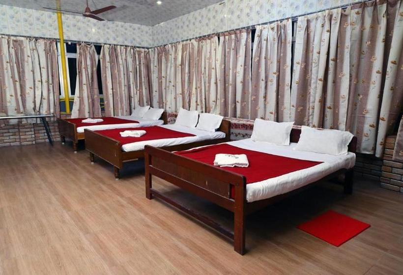 Отель Royal House