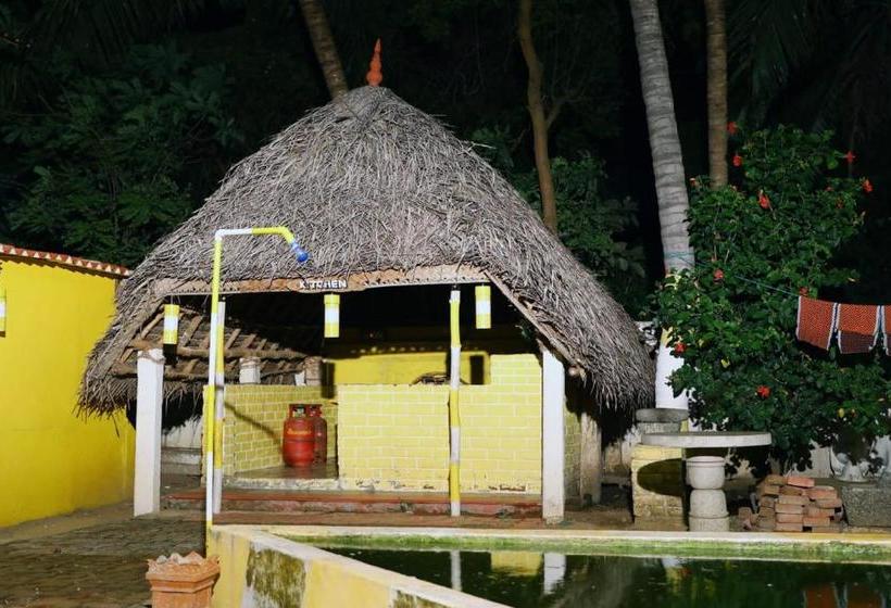 Отель Royal House