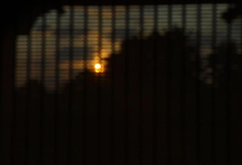 Отель Royal House