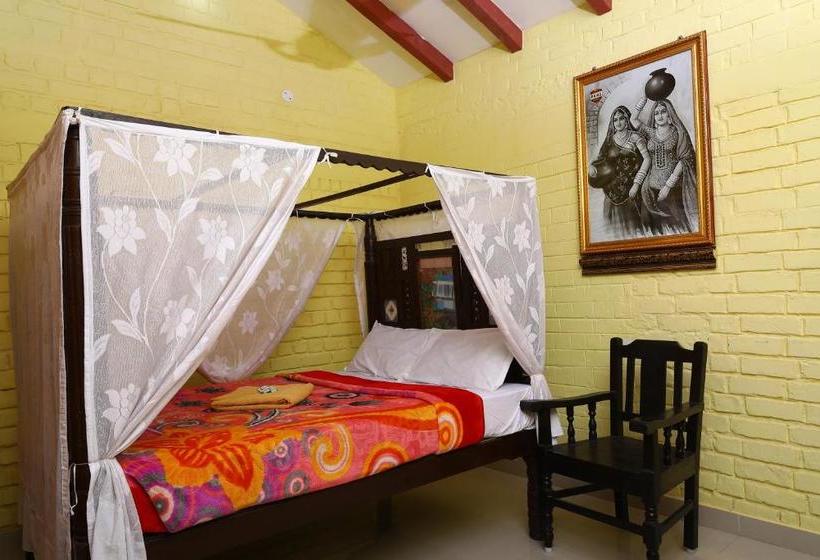 Отель Royal House