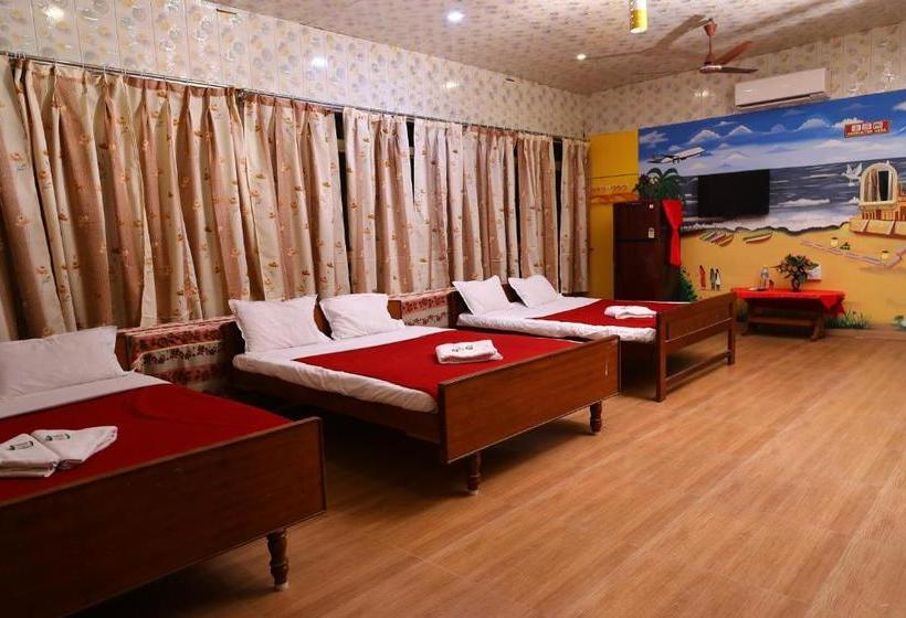 Отель Royal House