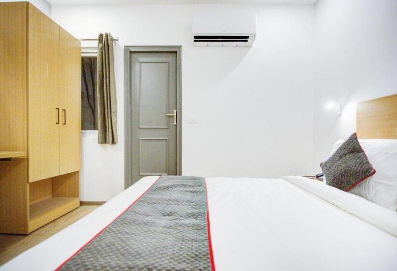 호텔 Super Townhouse Townhouse Atal Chowk Indirapuram Ghaziabad