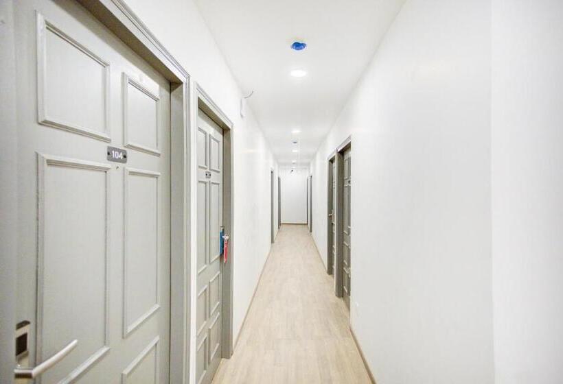 호텔 Super Townhouse Townhouse Atal Chowk Indirapuram Ghaziabad