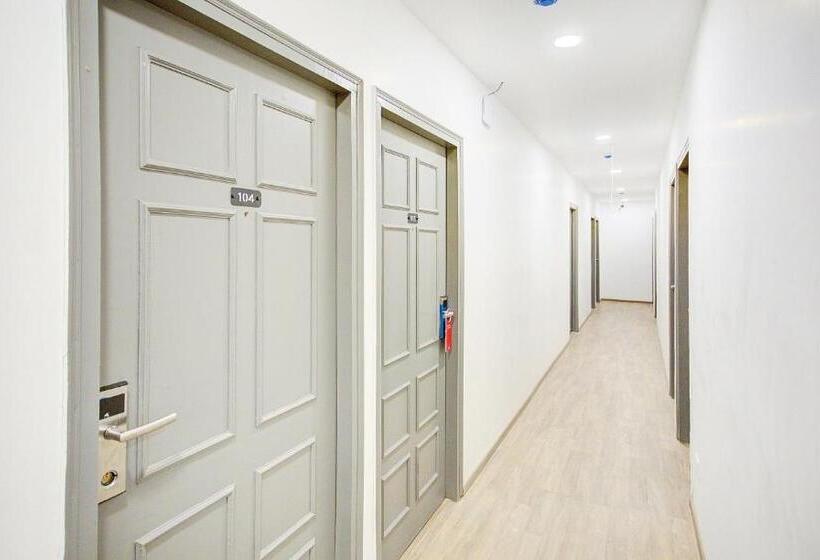 호텔 Super Townhouse Townhouse Atal Chowk Indirapuram Ghaziabad