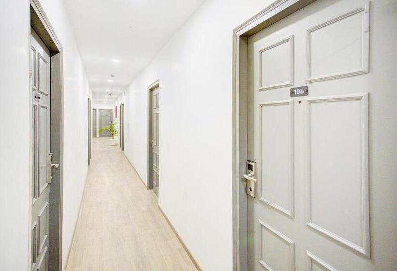 호텔 Super Townhouse Townhouse Atal Chowk Indirapuram Ghaziabad