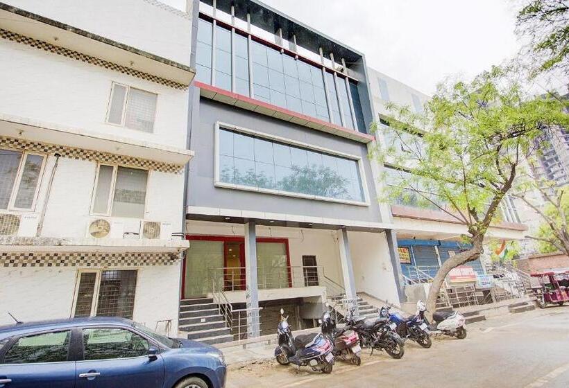 호텔 Super Townhouse Townhouse Atal Chowk Indirapuram Ghaziabad