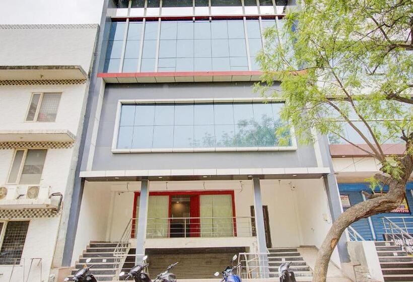 호텔 Super Townhouse Townhouse Atal Chowk Indirapuram Ghaziabad