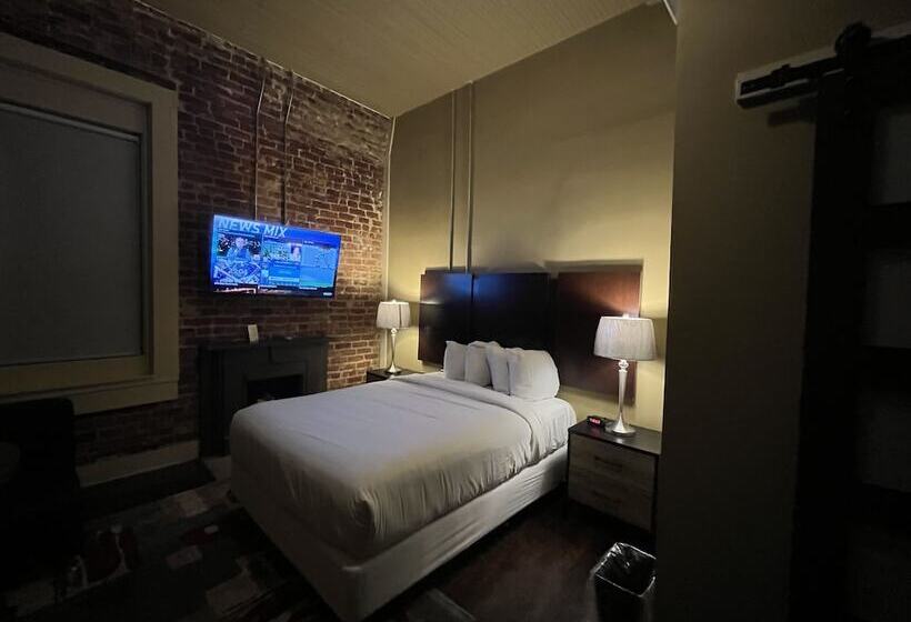 Отель The Skylight