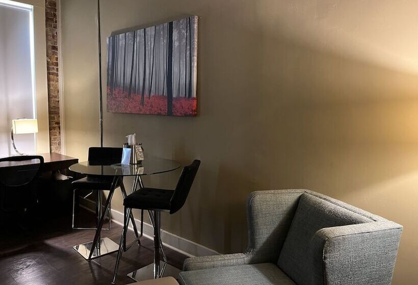 Отель The Skylight