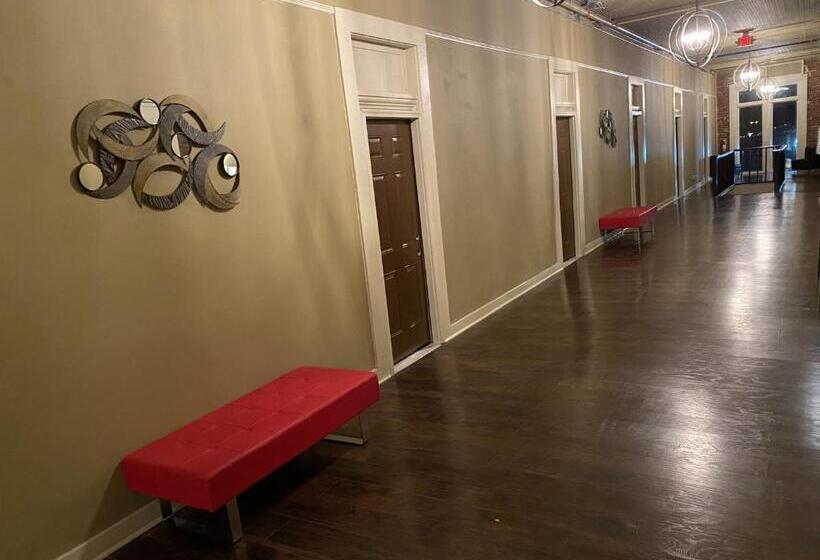 Отель The Skylight