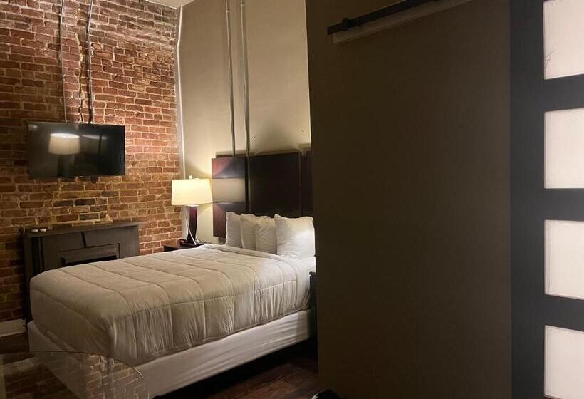 Отель The Skylight