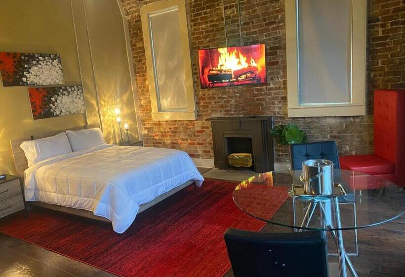 Отель The Skylight