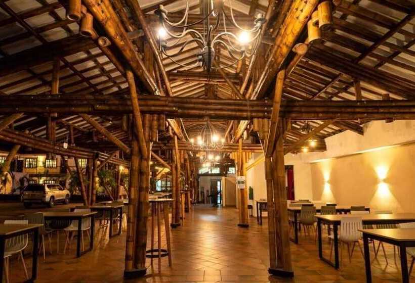 호텔 Vanguardia Natural