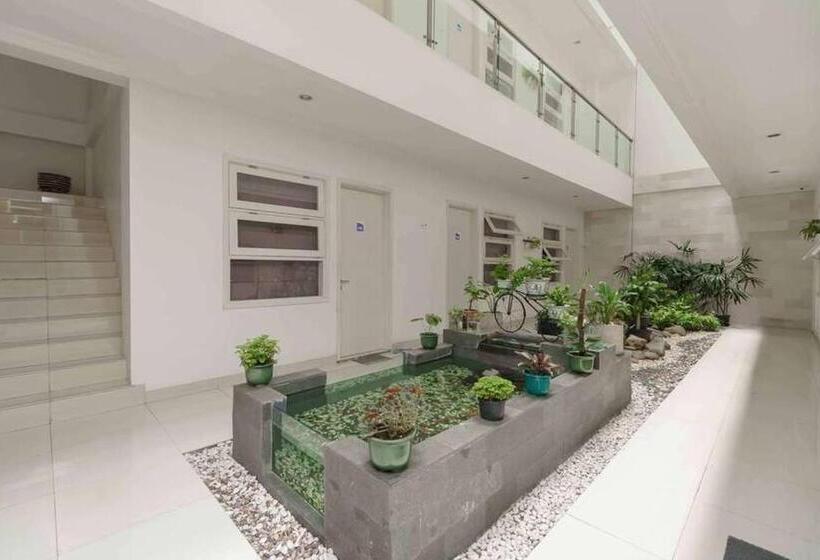 酒店 Wisma Kpbd Residence Syariah Mitra Reddoorz