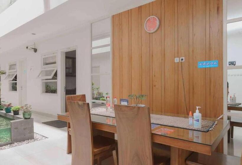 酒店 Wisma Kpbd Residence Syariah Mitra Reddoorz