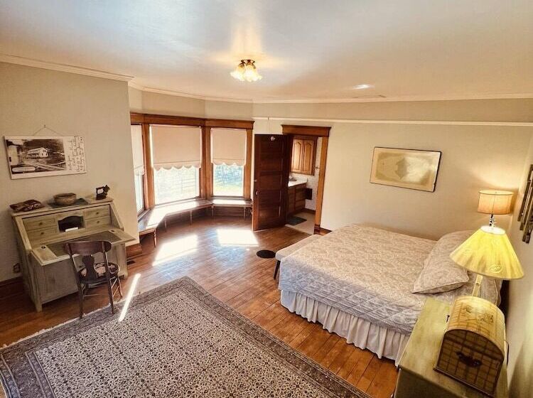 Laurel River Club Bed & Breakfast Or Lrcbnb