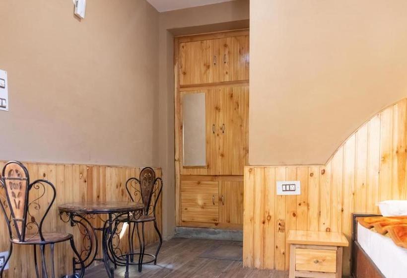 Mazel Tov Hostel Tirthan