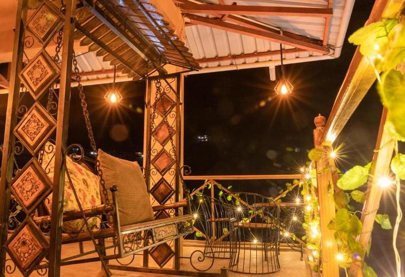 Mazel Tov Hostel Tirthan