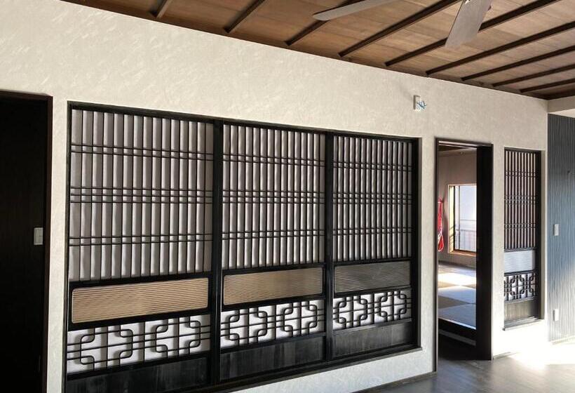 بنسيون 憩ikoi Guest House & Cafe Bar